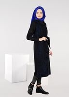 Tesettür giyim SİYAH FERMUARLI JAKAR KEÇE KABAN 9495