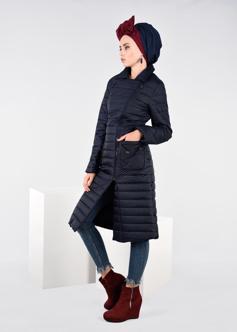 Tesettür giyim LACİVERT CEP DETAYLI KAPİTONE KABAN  9496 