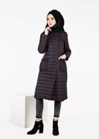 Tesettür giyim MÜRDÜM CEP DETAYLI KAPİTONE KABAN  9496 