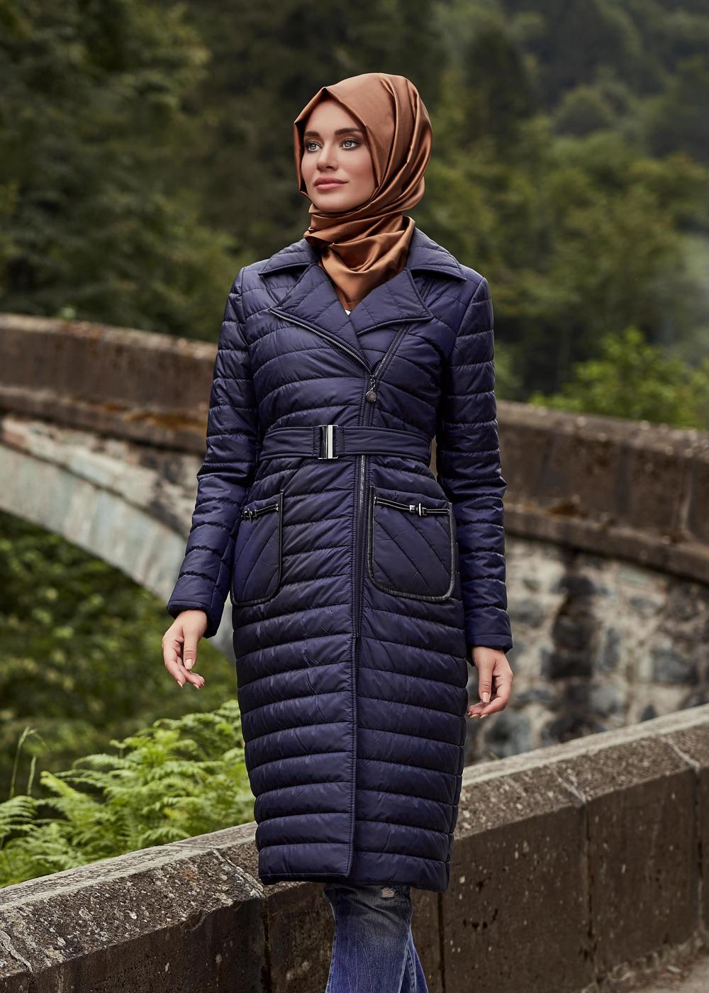 Tesettür giyim LACİVERT CEP DETAYLI KAPİTONE KABAN  9496 