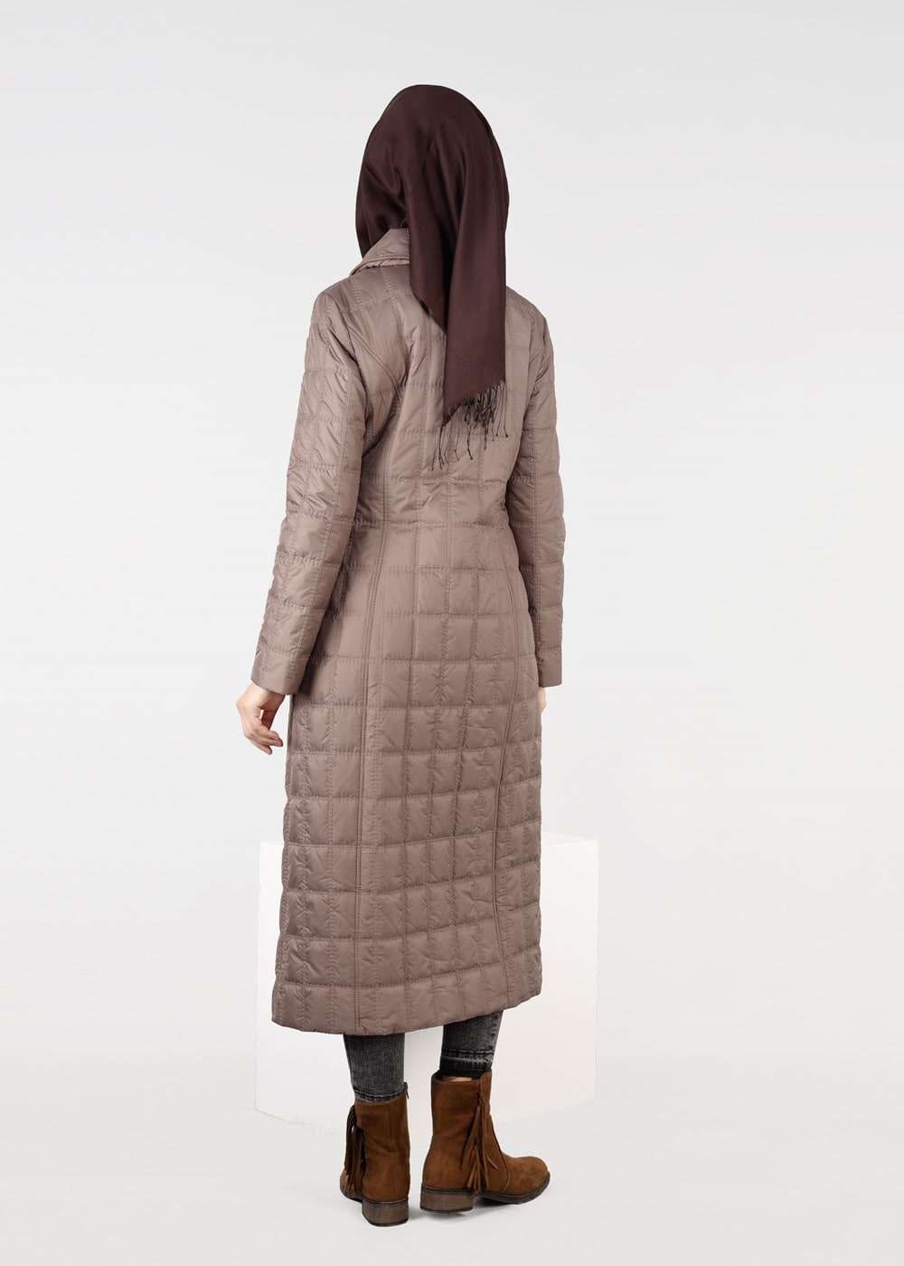 Tesettür giyim KAHVE KARE KAPİTONE KABAN 9502