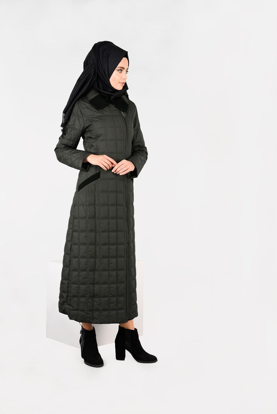 Tesettür giyim HAKİ KARE KAPİTONE KABAN 9502