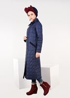 Tesettür giyim LACİVERT KARE KAPİTONE KABAN 9502