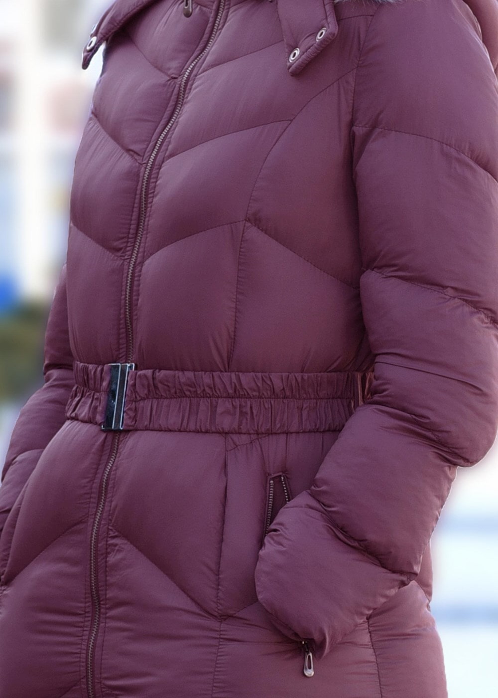 Tesettür giyim BORDO PELUŞ KAPÜŞONLU ŞİŞME KABAN 9507 