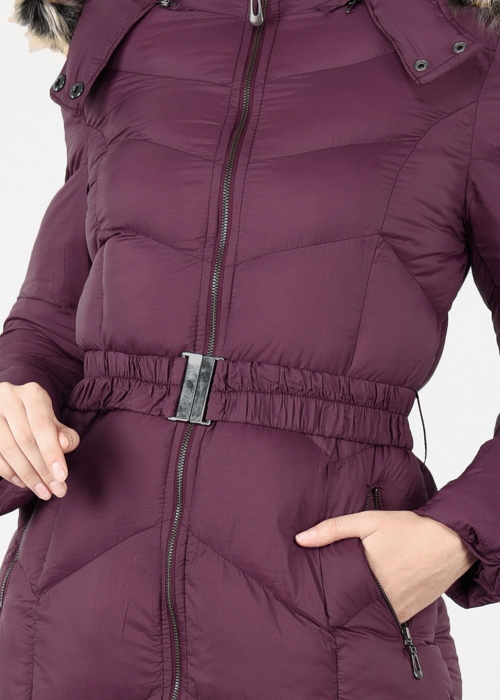 Tesettür giyim BORDO PELUŞ KAPÜŞONLU ŞİŞME KABAN 9507 