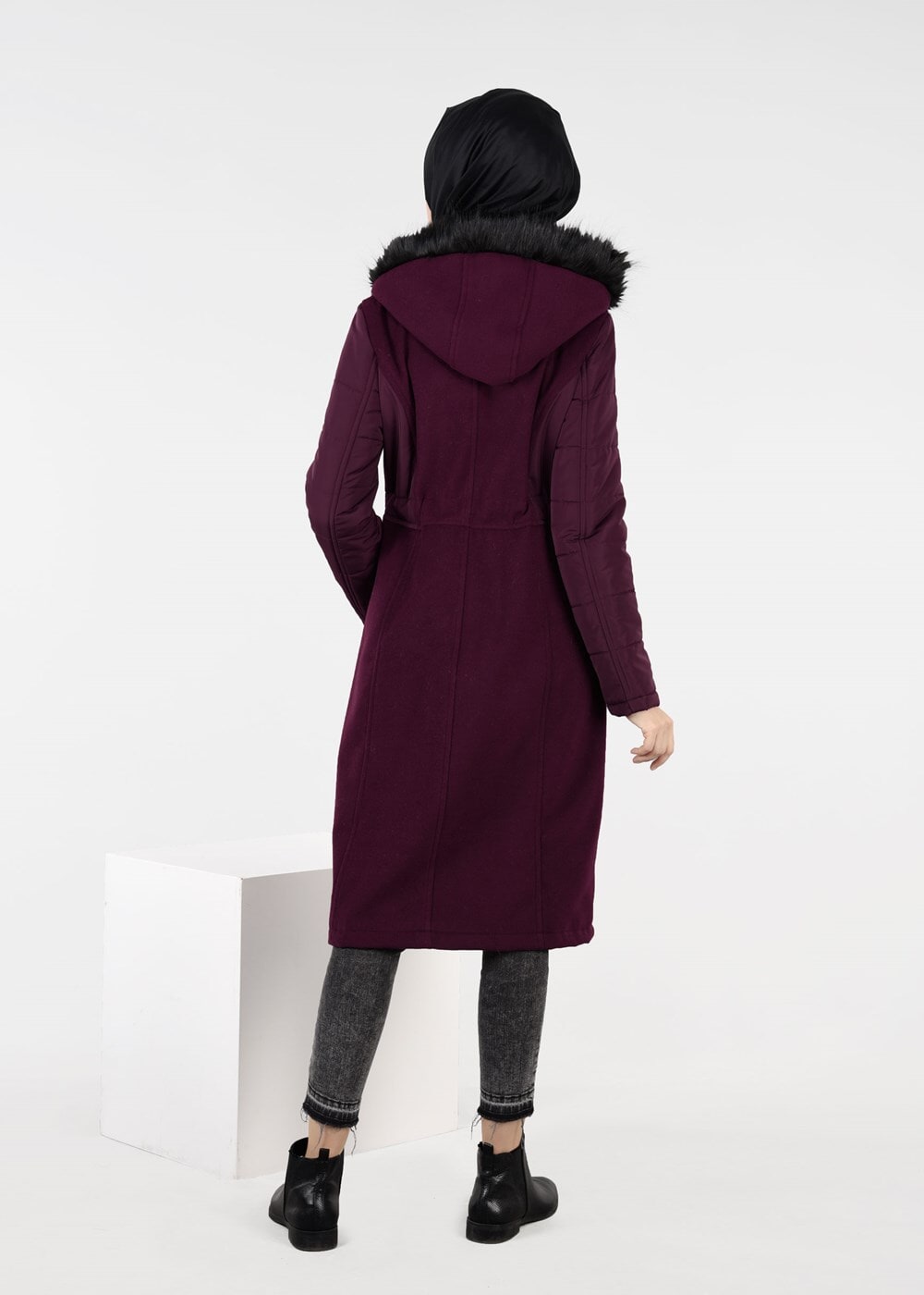 Tesettür giyim BORDO KÜRK DETAYLI BAĞCIKLI KABAN 9514