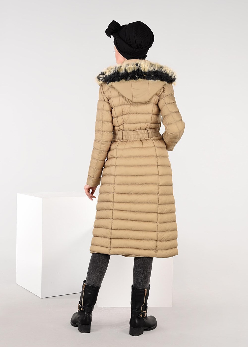 Tesettür giyim KAHVE KAPÜŞONLU ŞİŞME KABAN 9517 