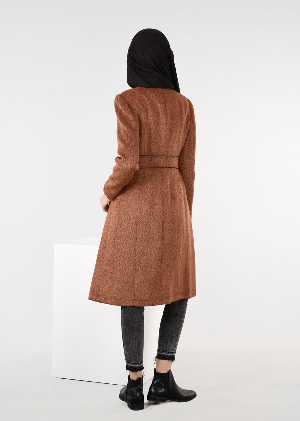 Tesettür giyim TURUNCU BİSİKLET YAKA BİYELİ KABAN 9522 