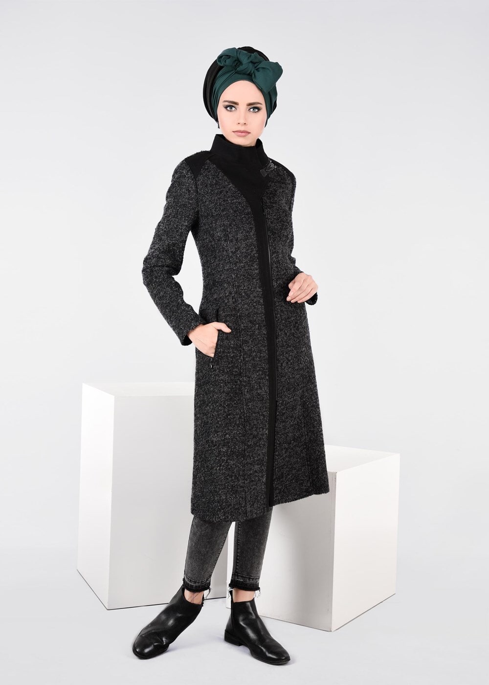 Tesettür giyim GRİ FERMUARLI KEÇE KABAN 9531