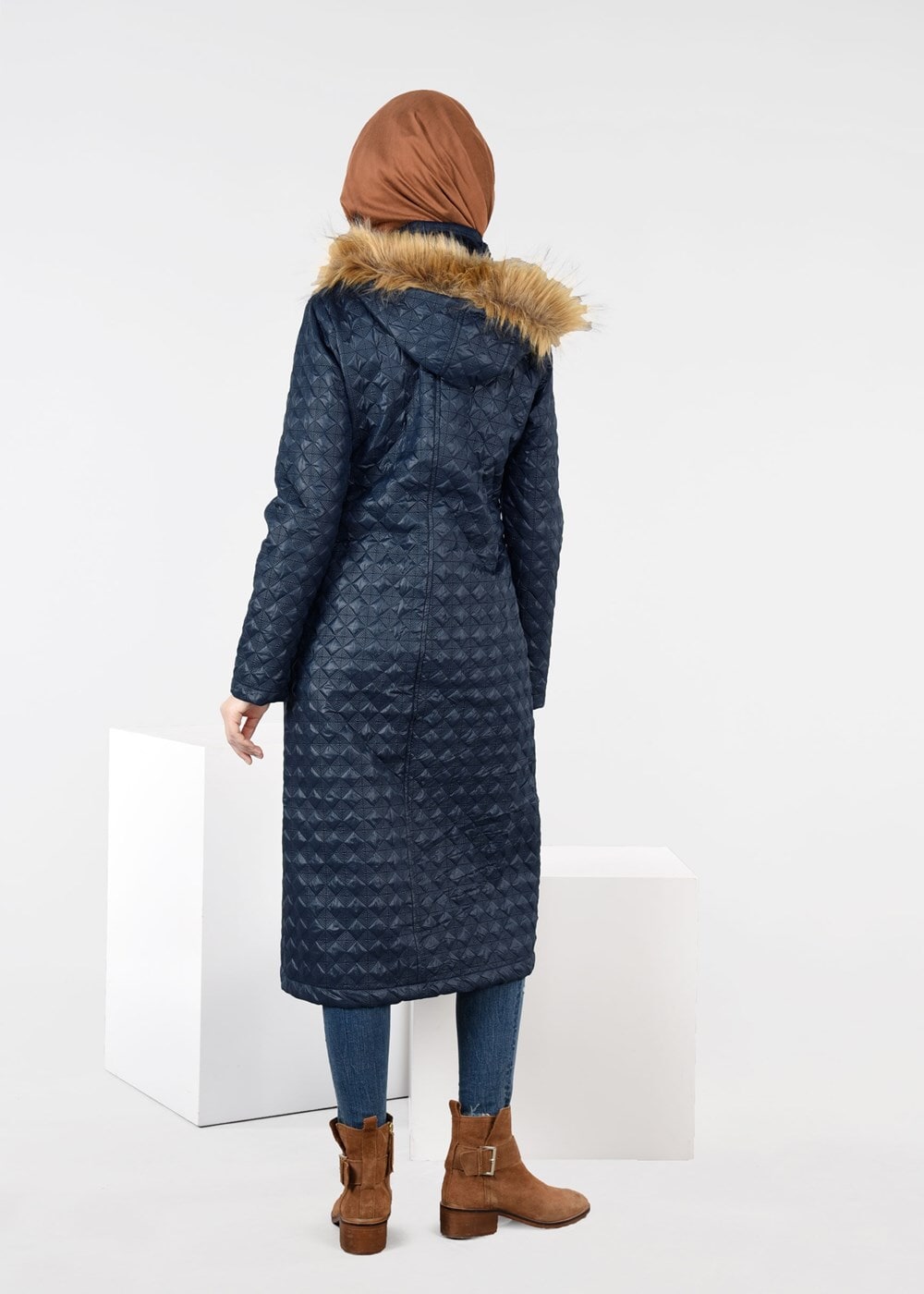 Tesettür giyim LACİVERT KAPÜŞONU PELUŞLU KABAN 9532