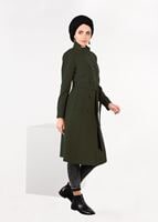 Tesettür giyim HAKİ DÜĞMELİ BALIKÇI YAKA KABAN 9564