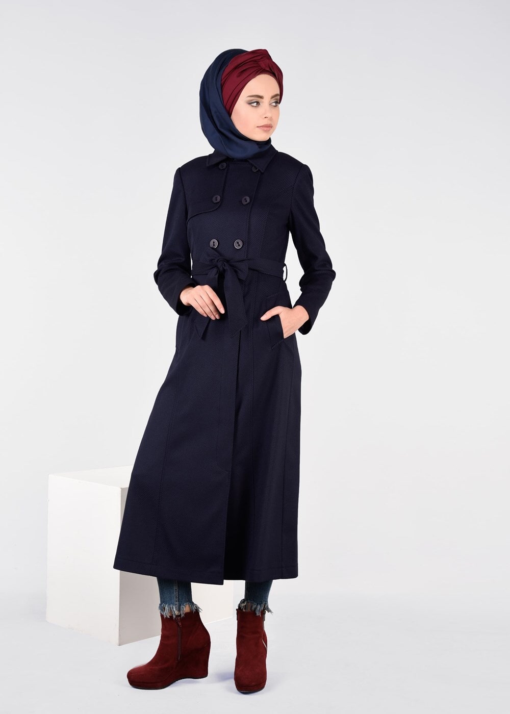 Tesettür giyim LACİVERT KRUVAZE KEMERLİ DÜĞMELİ KABAN 9586 