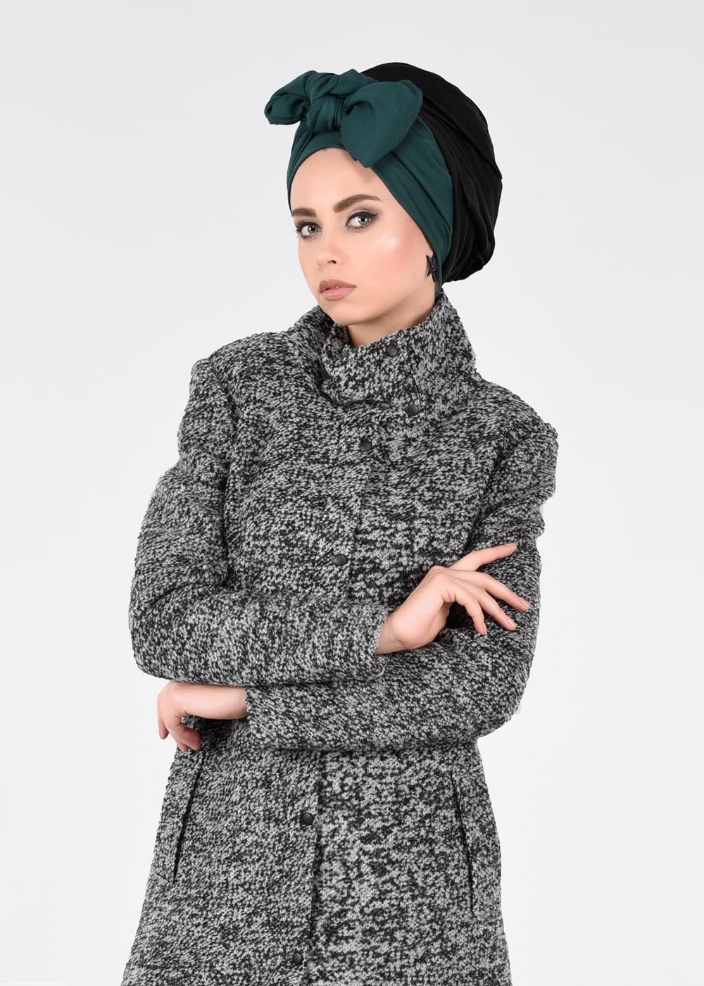 Tesettür giyim GRİ BALIKÇI YAKA KEÇE KABAN 9595 