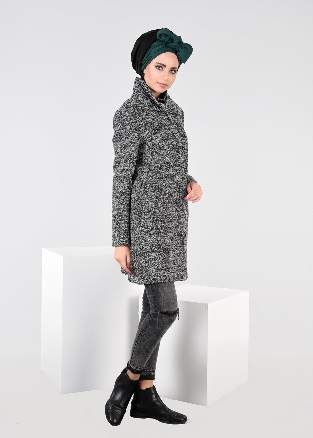 Tesettür giyim GRİ BALIKÇI YAKA KEÇE KABAN 9595 