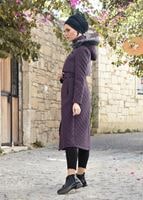 Tesettür giyim MÜRDÜM ARMA DETAYLI KAPÜŞONLU KAPİTONE KABAN 9597 