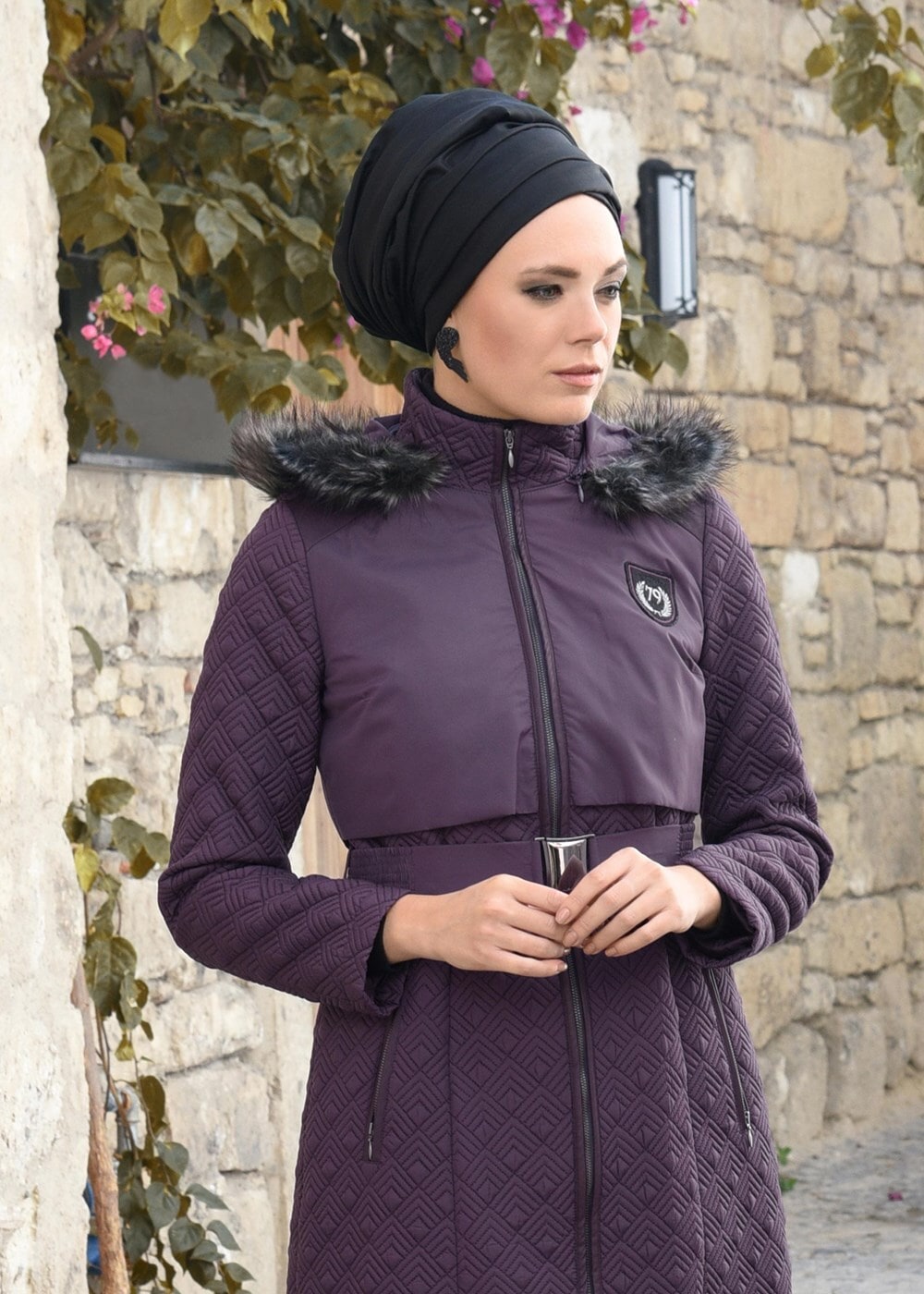 Tesettür giyim MÜRDÜM ARMA DETAYLI KAPÜŞONLU KAPİTONE KABAN 9597 