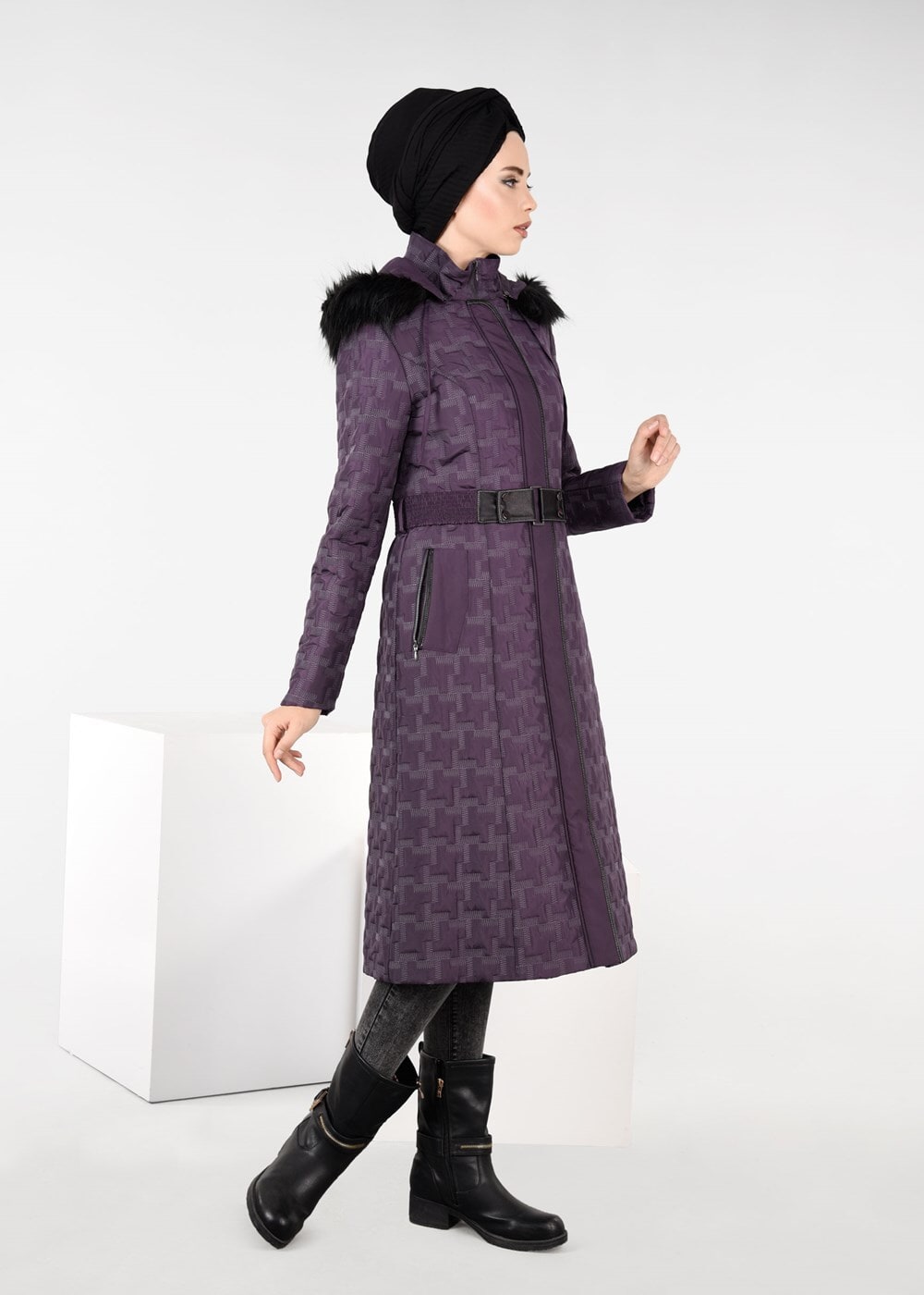 Tesettür giyim MÜRDÜM DESENLİ KEMERLİ KAPÜŞONLU KABAN 9598 