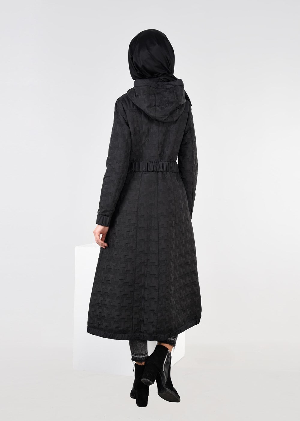 Tesettür giyim SİYAH KEMERLİ KAPÜŞONLU KABAN 9600 