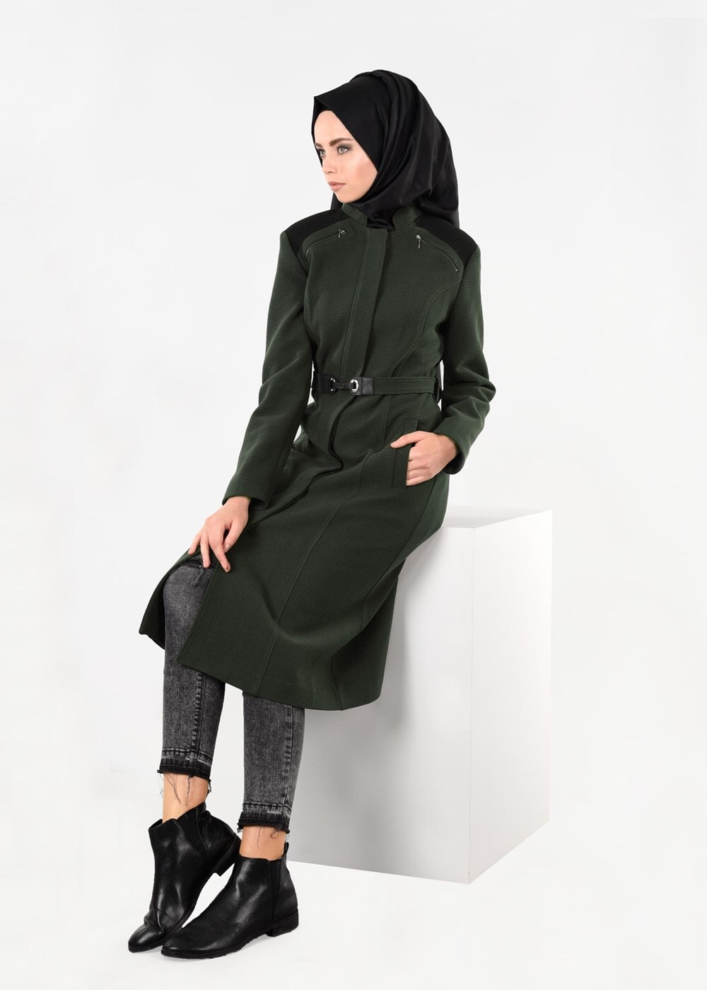 Tesettür giyim HAKİ HAKİM YAKA FERMUAR DETAYLI KABAN 9608 