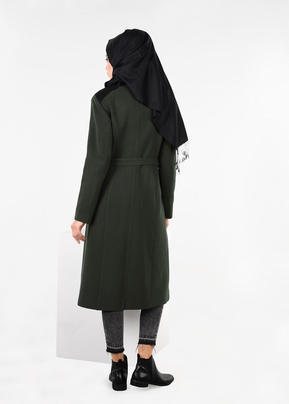 Tesettür giyim HAKİ HAKİM YAKA FERMUAR DETAYLI KABAN 9608 