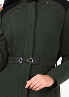 Tesettür giyim HAKİ HAKİM YAKA FERMUAR DETAYLI KABAN 9608 