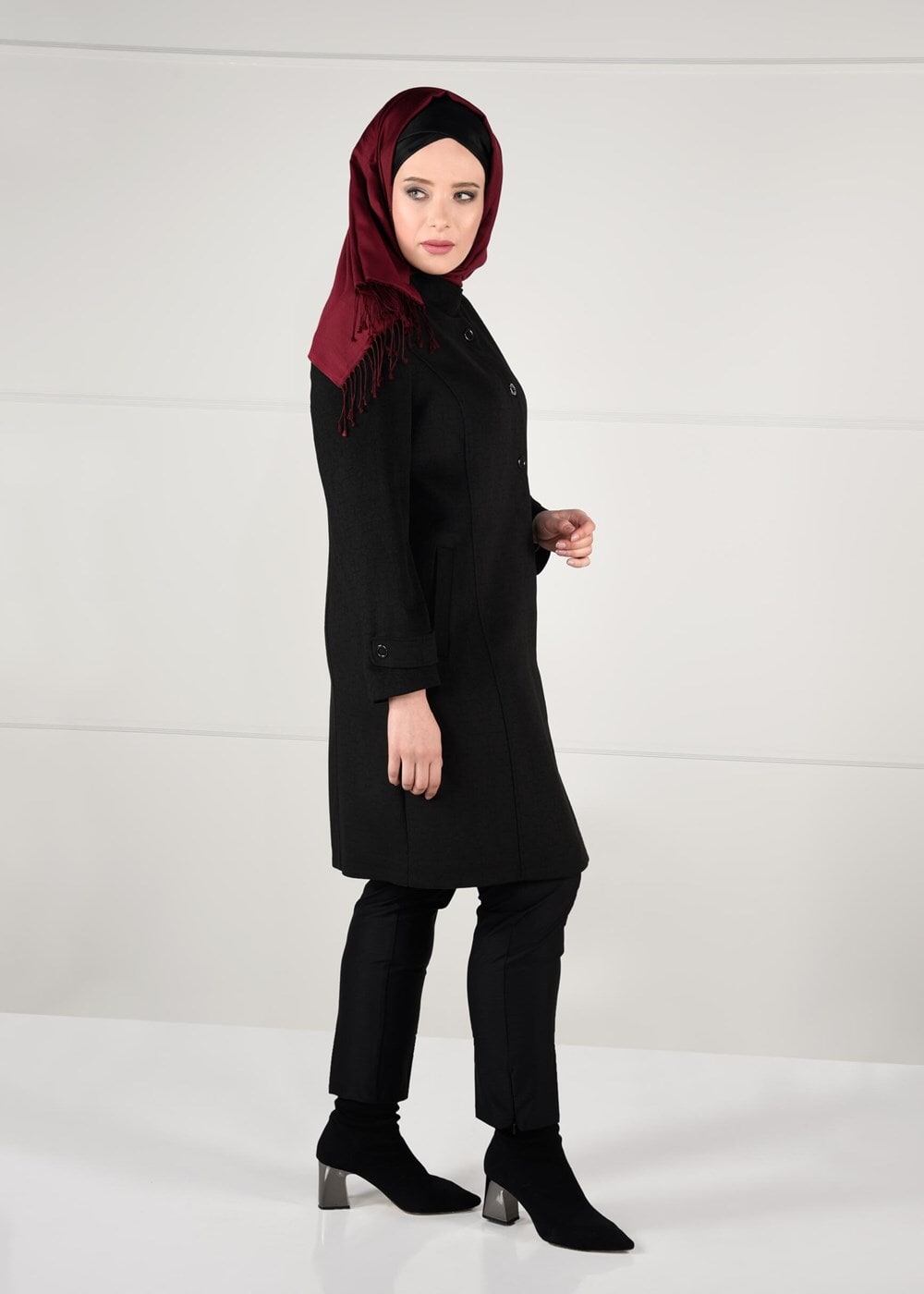 Hijab clothing BLACK GROMMET DETAILED WALKER COAT 9610