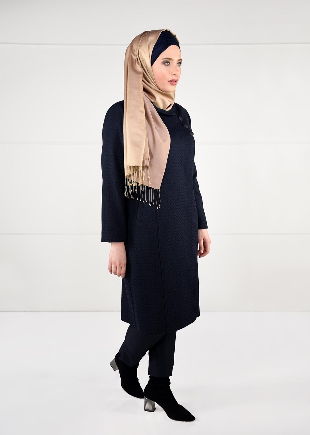 Vêtements hijab BLEU MARINE MANTEAU EN LAINE À BOUTONÉ 9611