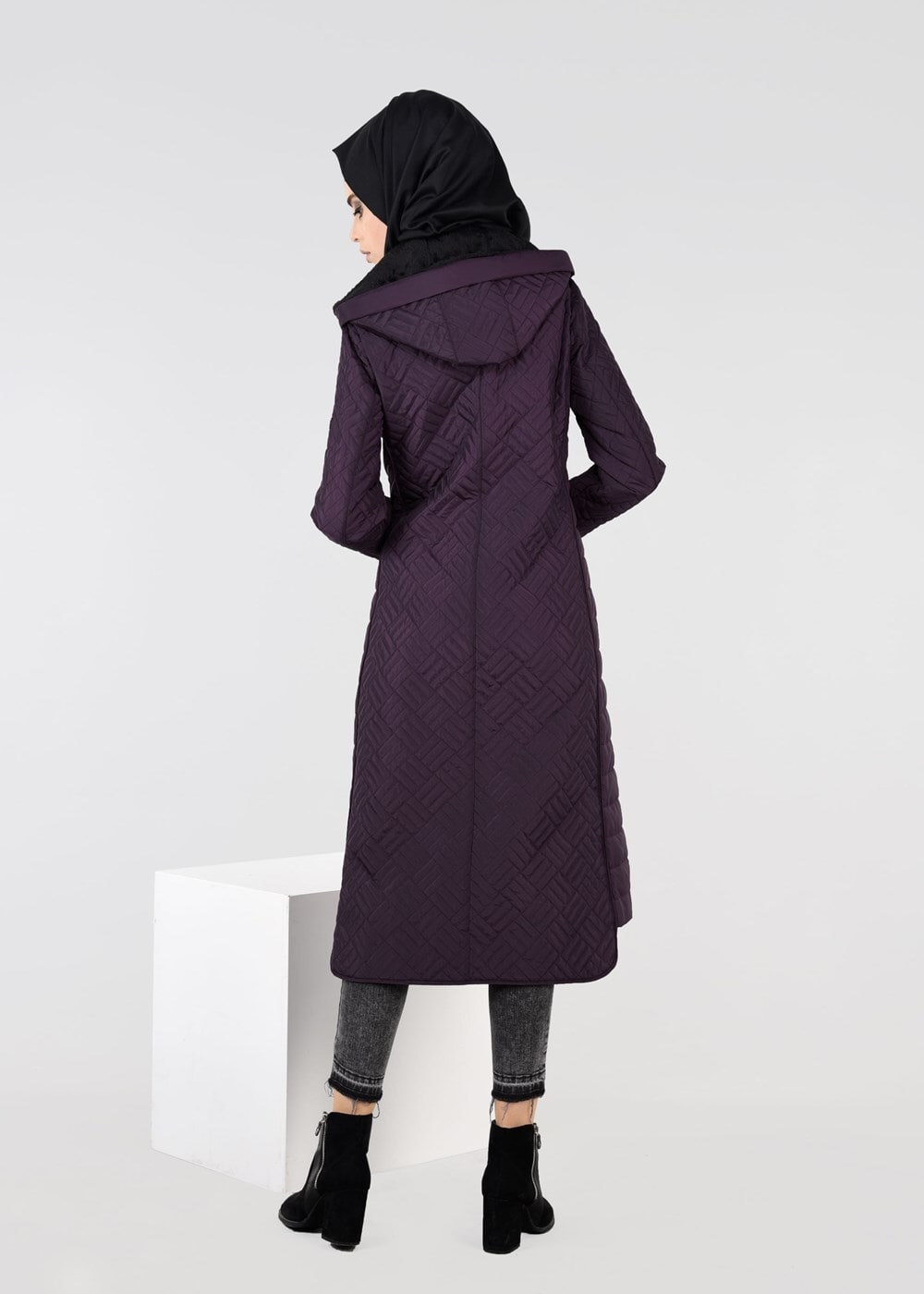 Tesettür giyim MÜRDÜM FERMUARLI CEPLİ KAPÜŞONLU ŞİŞME KABAN 9613 