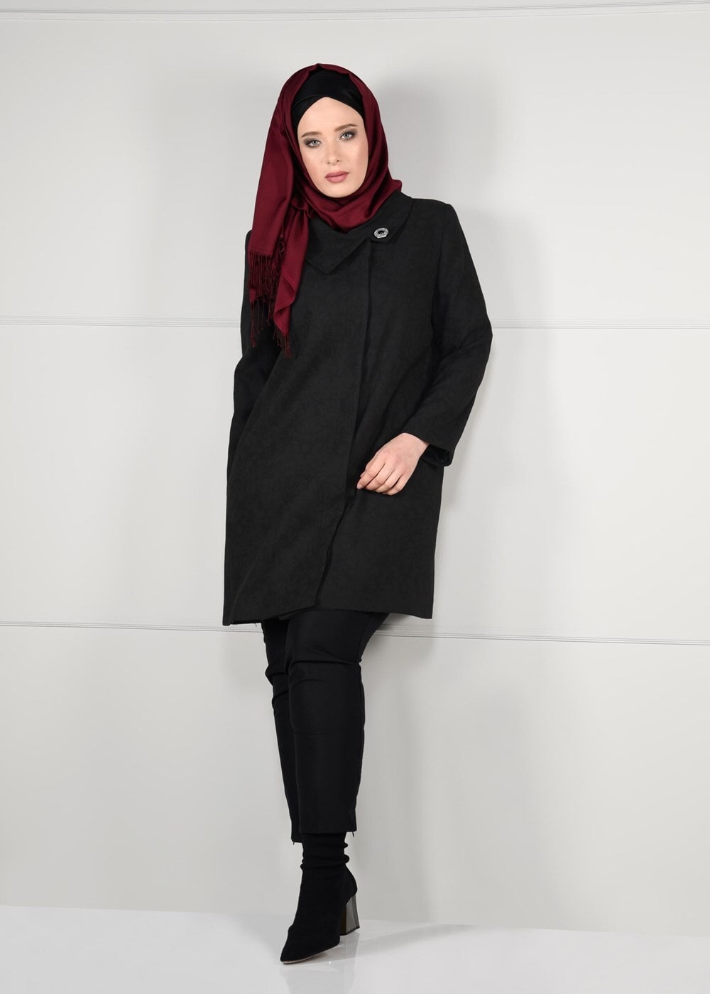 Hijab clothing BLACK BROOCH DETAILED WALKER COAT 9618 