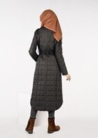 Tesettür giyim HAKİ KARE KAPİTONE ŞİŞME KABAN 9621