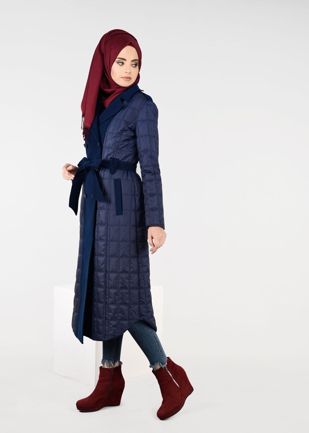 Tesettür giyim LACİVERT KARE KAPİTONE ŞİŞME KABAN 9621