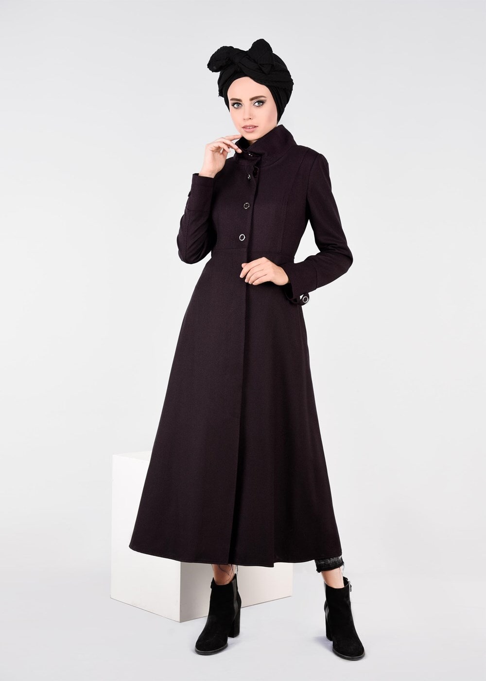 Tesettür giyim MÜRDÜM DÜĞMELİ MANTO 9591