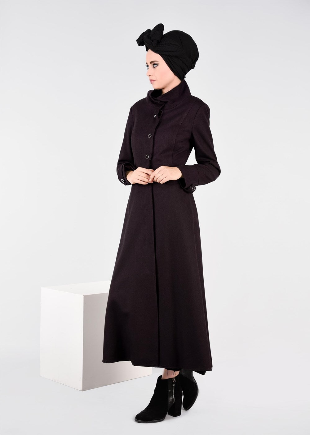 Tesettür giyim MÜRDÜM DÜĞMELİ MANTO 9591