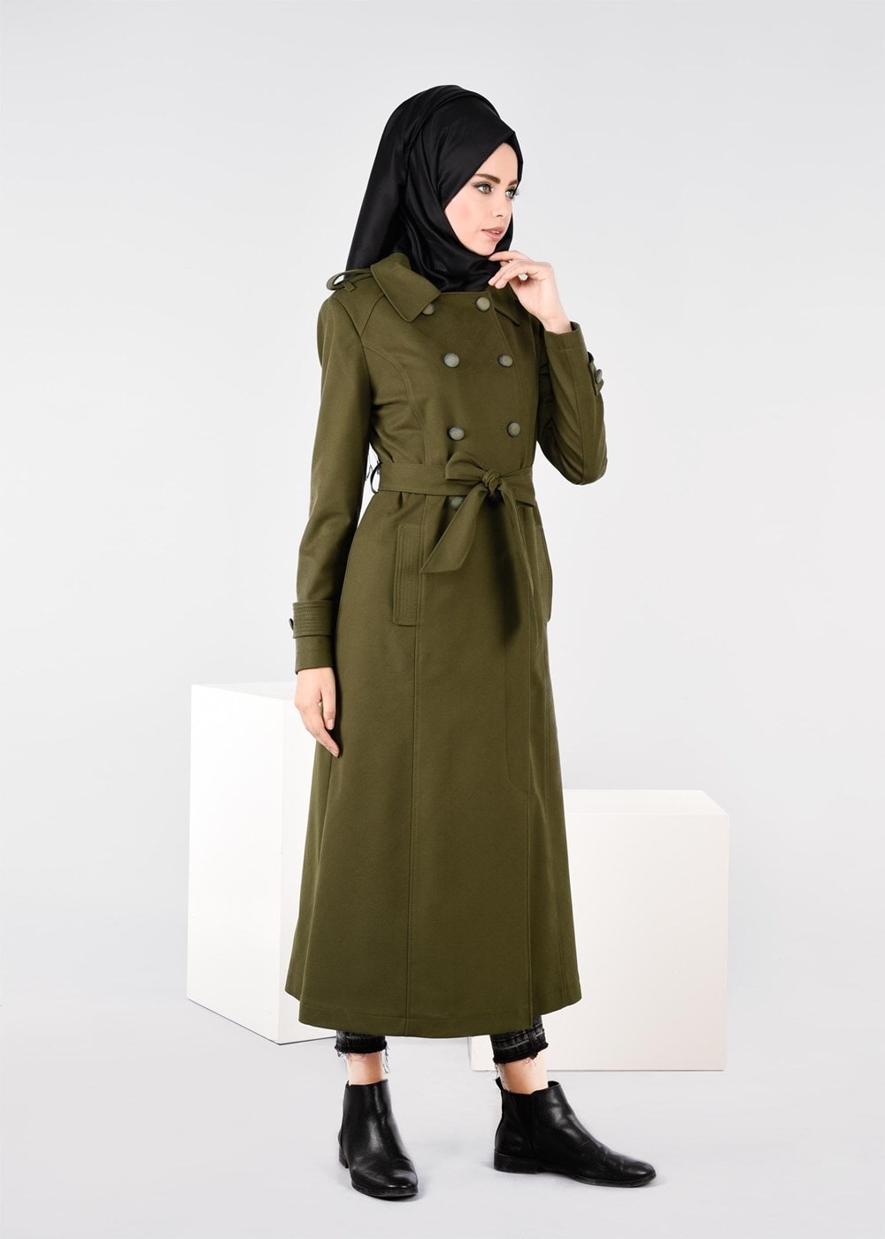 Tesettür giyim HAKİ KRUVAZE DÜĞMELİ MANTO 9592