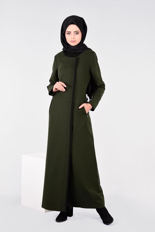 Tesettür giyim HAKİ CEPLİ KLASİK MANTO 9602 - TRENDTESETTÜR