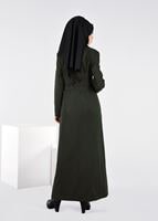 Tesettür giyim HAKİ KUŞAKLI FERMUARLI MANTO 9603