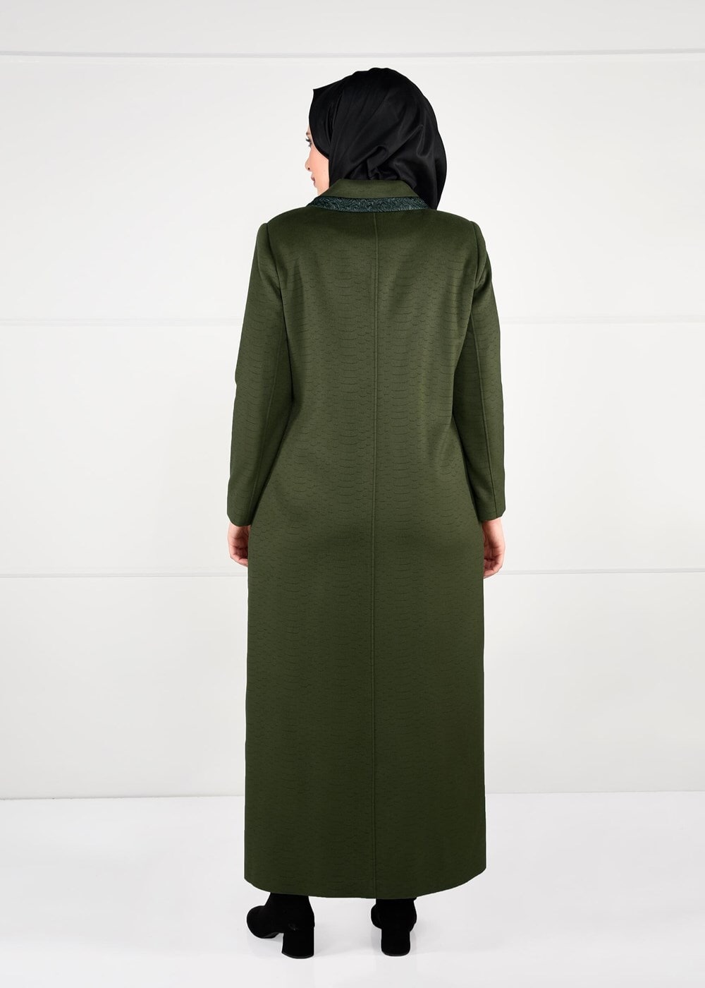 Tesettür giyim HAKİ DÜĞME DETAYLI MANTO 9620 