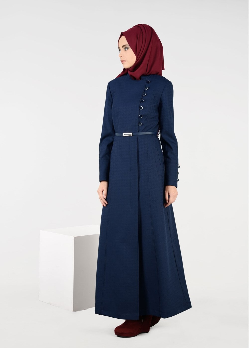 Tesettür giyim LACİVERT DÜĞME DETAYLI PARDESÜ 1854