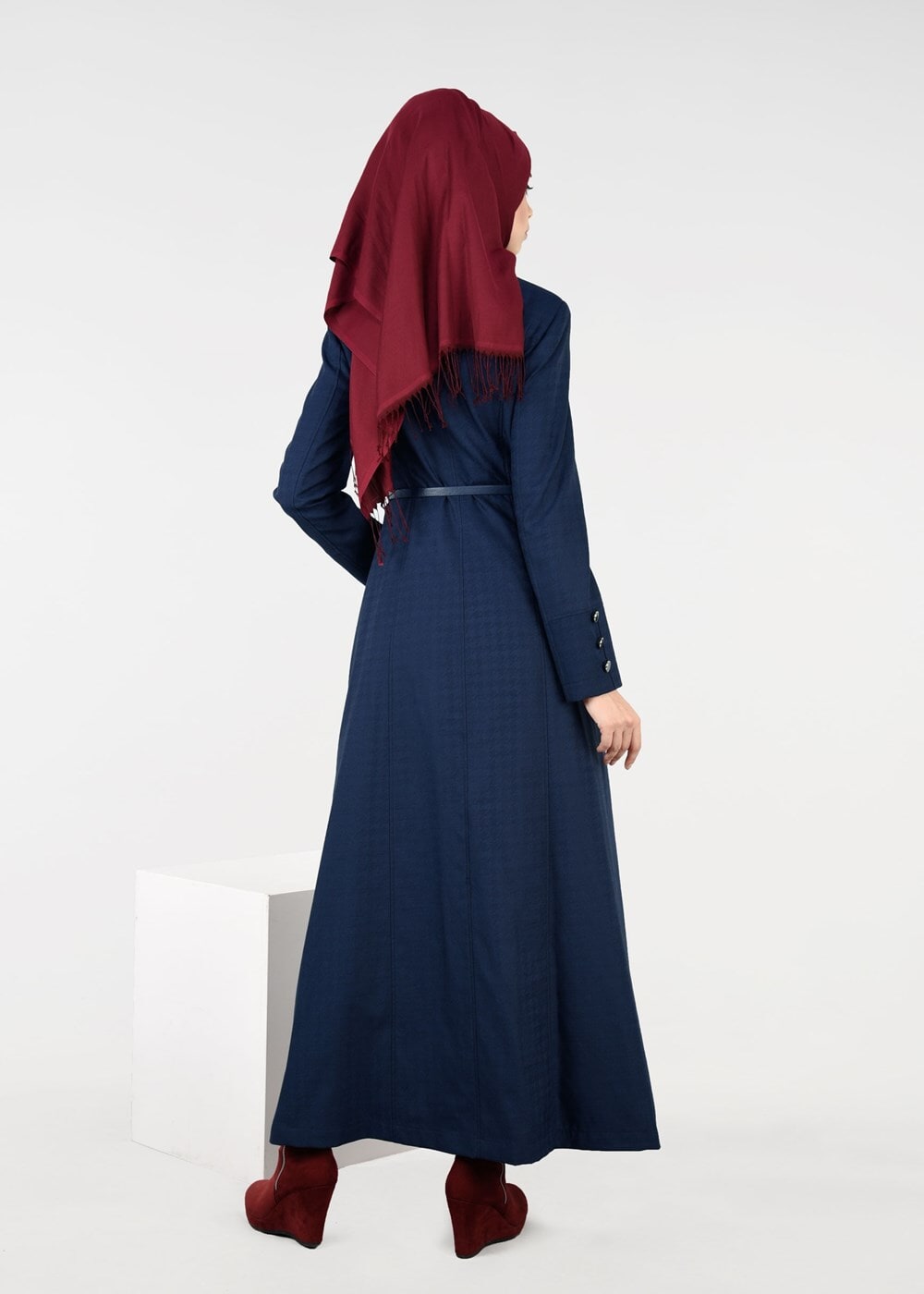 Tesettür giyim LACİVERT DÜĞME DETAYLI PARDESÜ 1854