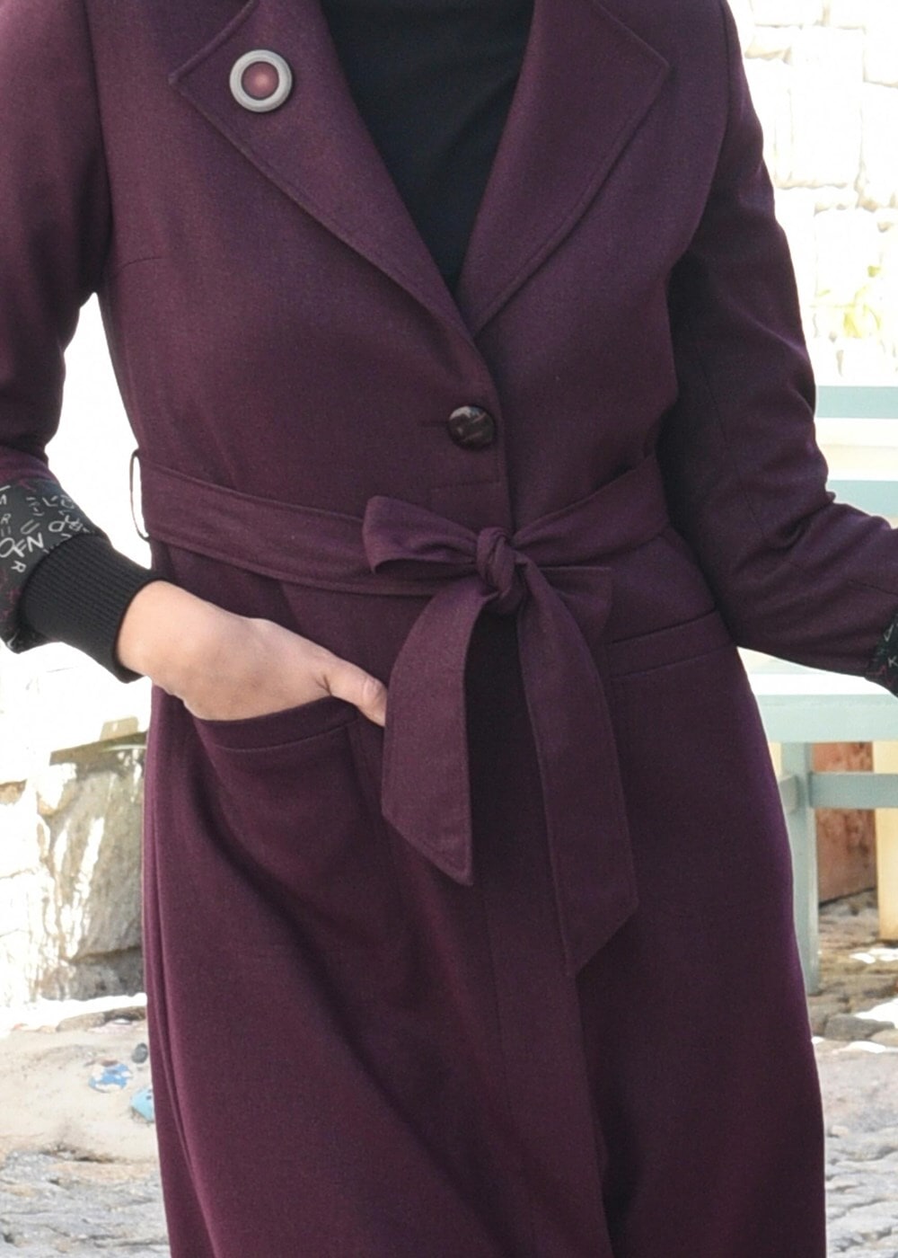 Tesettür giyim BORDO BROŞLU İNCE KAŞE PARDESÜ 1878	