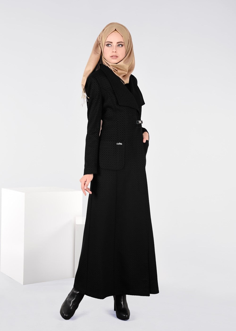 Tesettür giyim SİYAH KEMER DETAYLI KRUVAZE PARDESÜ 1885