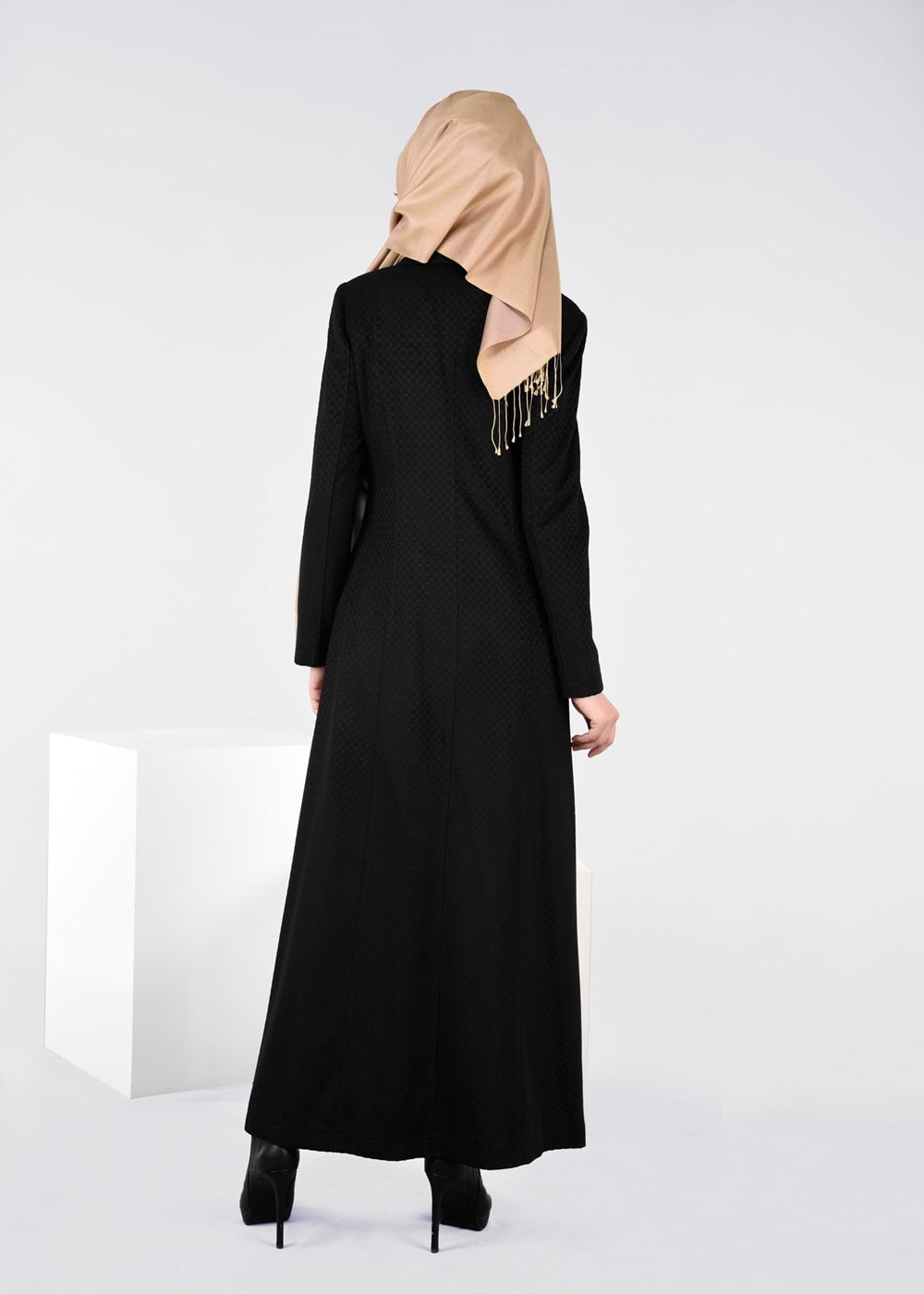 Tesettür giyim SİYAH KEMER DETAYLI KRUVAZE PARDESÜ 1885