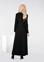 Tesettür giyim SİYAH KEMER DETAYLI KRUVAZE PARDESÜ 1885