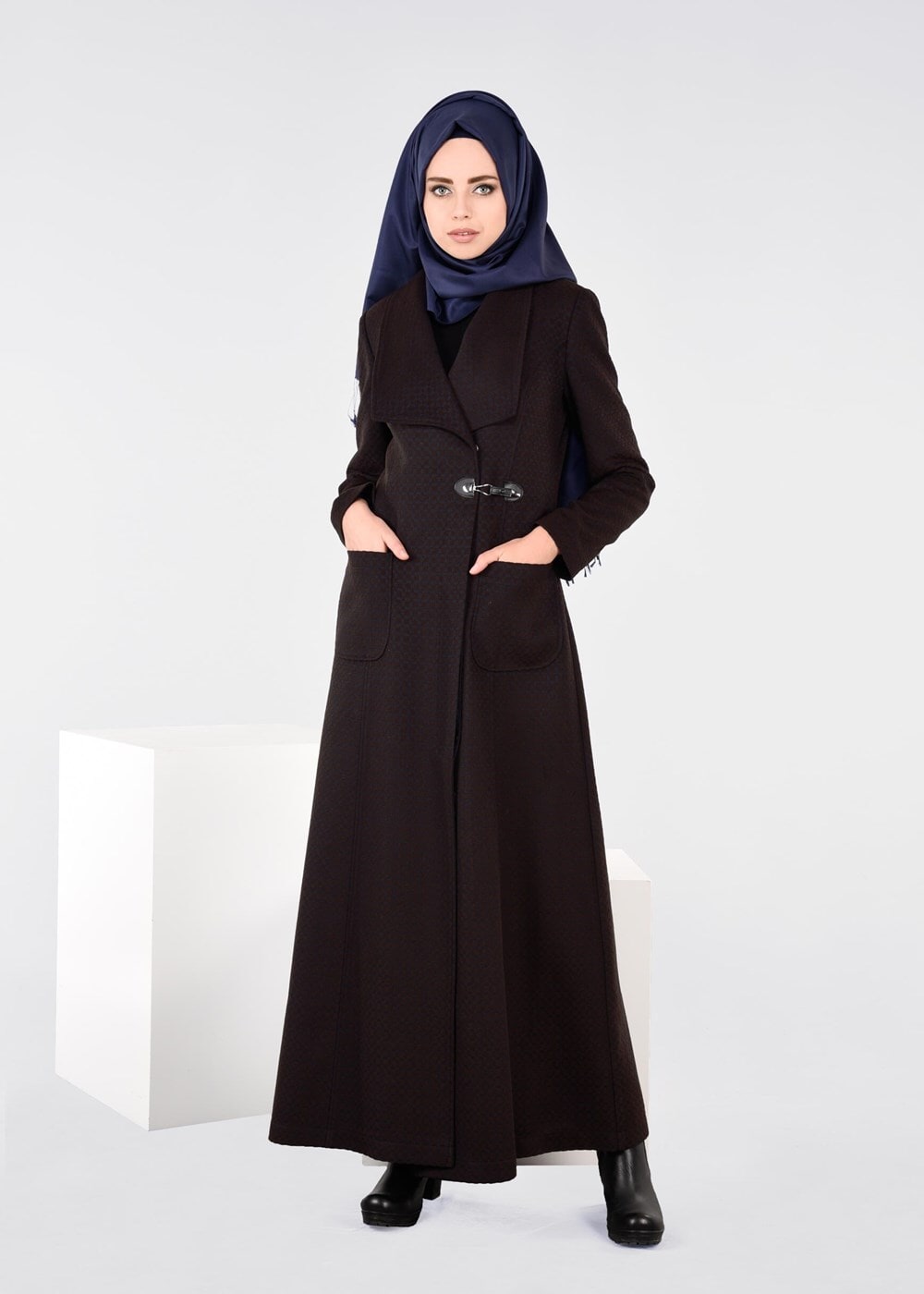 Tesettür giyim KAHVE KEMER DETAYLI KRUVAZE PARDESÜ 1885