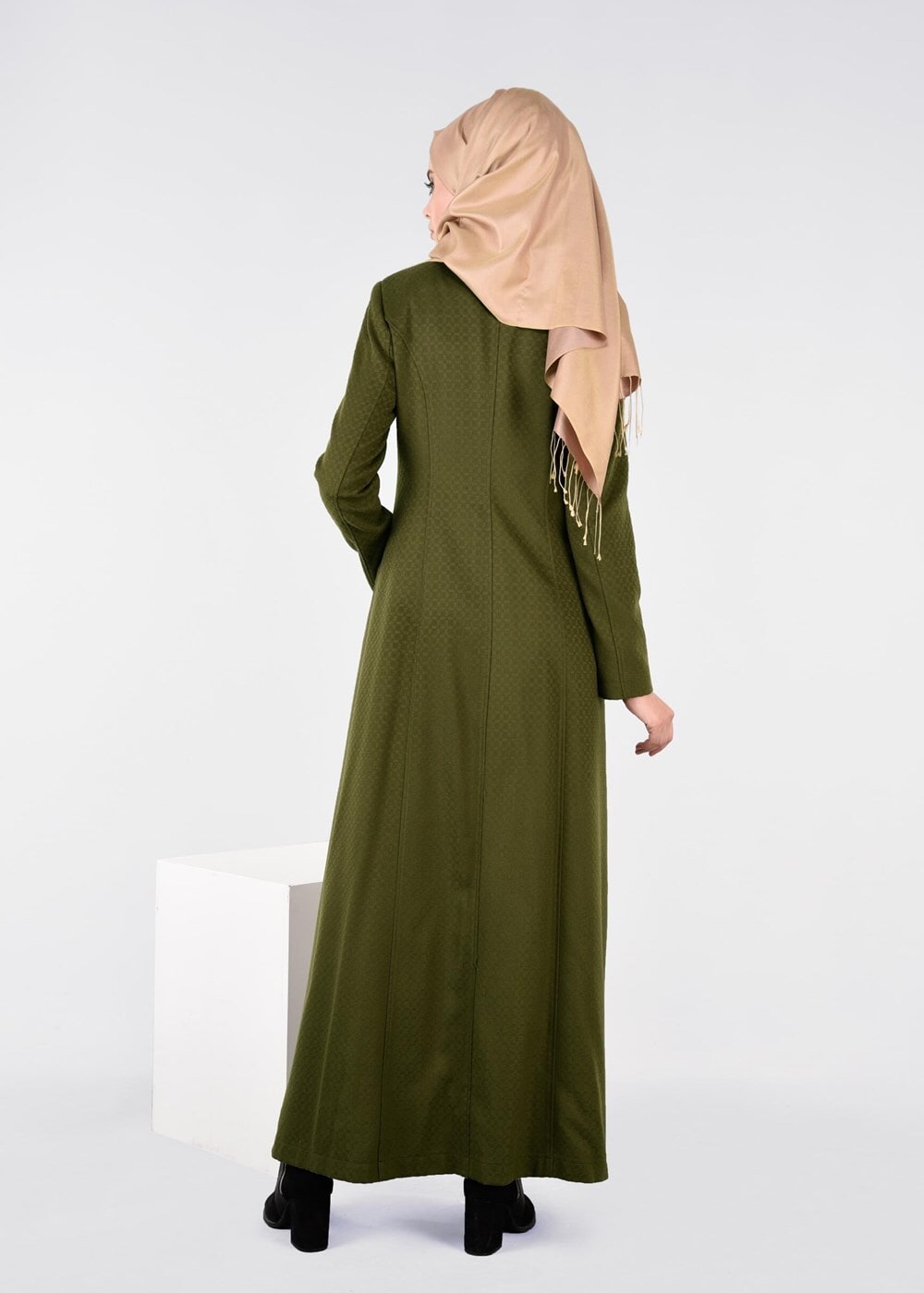 Tesettür giyim YEŞİL KEMER DETAYLI KRUVAZE PARDESÜ 1885