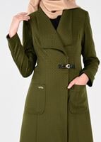 Tesettür giyim YEŞİL KEMER DETAYLI KRUVAZE PARDESÜ 1885