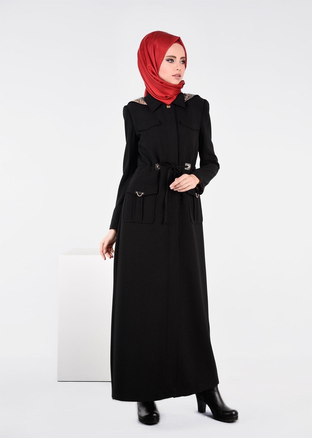 Tesettür giyim SİYAH KAPÜŞONLU PARDESÜ 1891