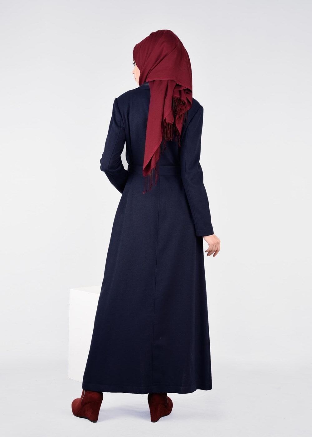 Tesettür giyim LACİVERT YAKASI BAĞCIKLI CEP DETAYLI PARDESÜ 1894