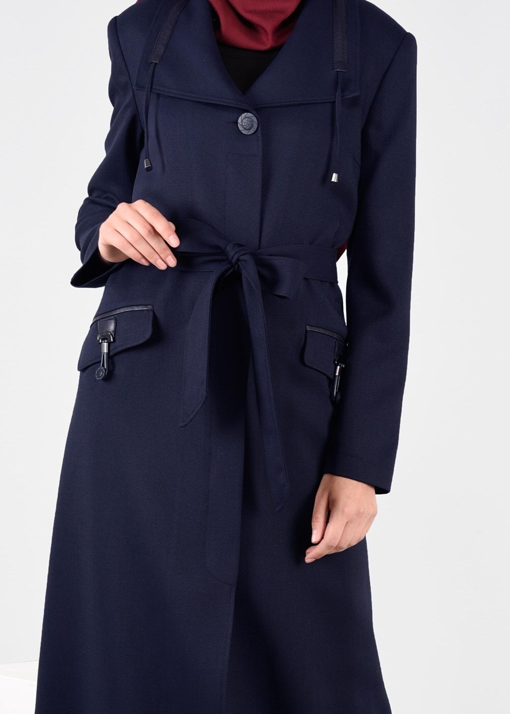 Tesettür giyim LACİVERT YAKASI BAĞCIKLI CEP DETAYLI PARDESÜ 1894