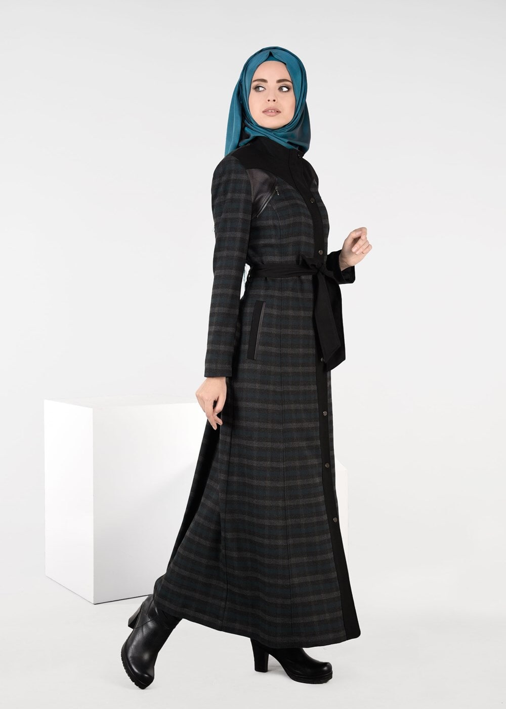 Tesettür giyim MAVİ ÇITÇITLI EKOSE PARDESÜ 1904